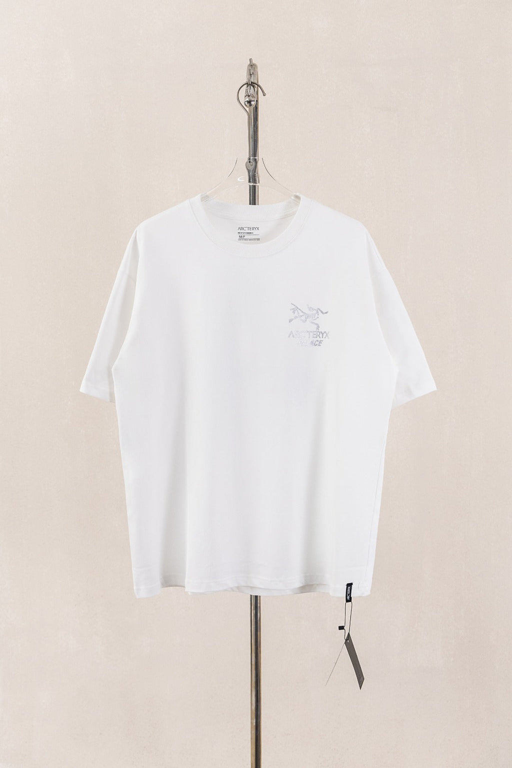 Arc'teryx Understated Burgundy Text‑Logo White Crew‑Neck Basic Tee
