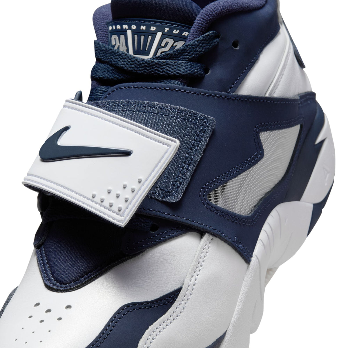 Nike Air Diamond Turf “Cowboys” - FZ8224-101