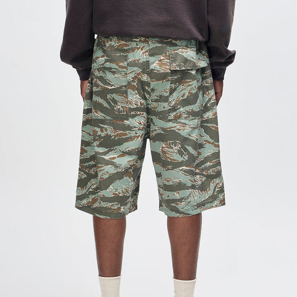 Deus Unforseen Short: Ground Cover Green