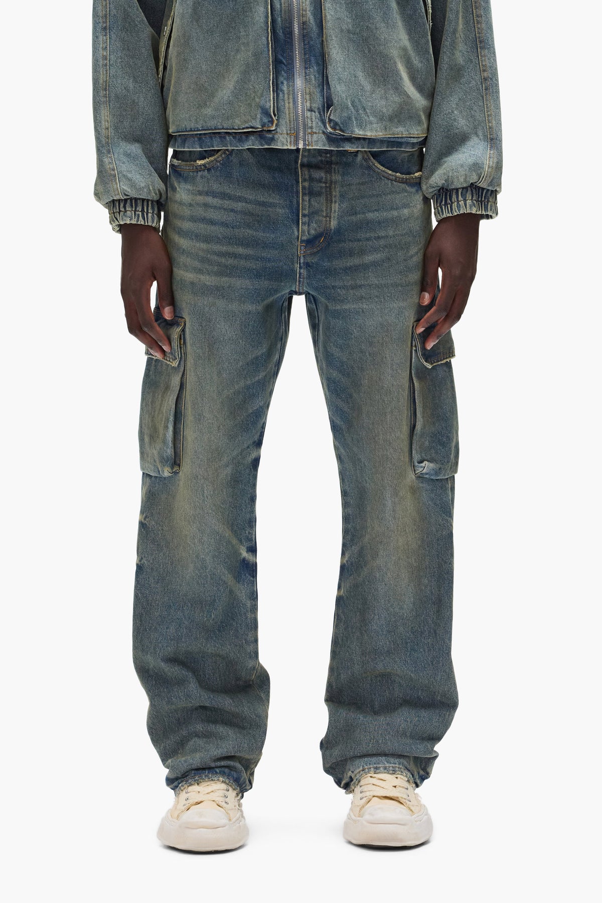 P011 Vintage Cargo