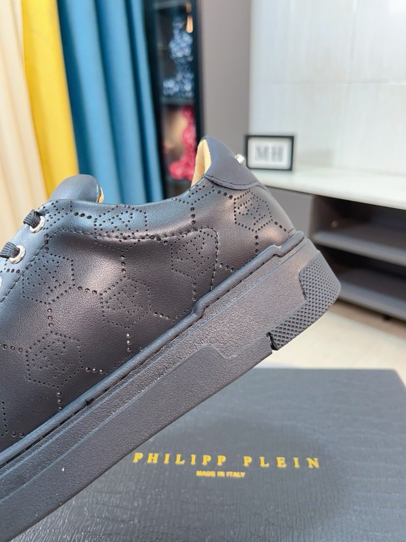 Philipp Plein Black Textured Low-Top Sneakers