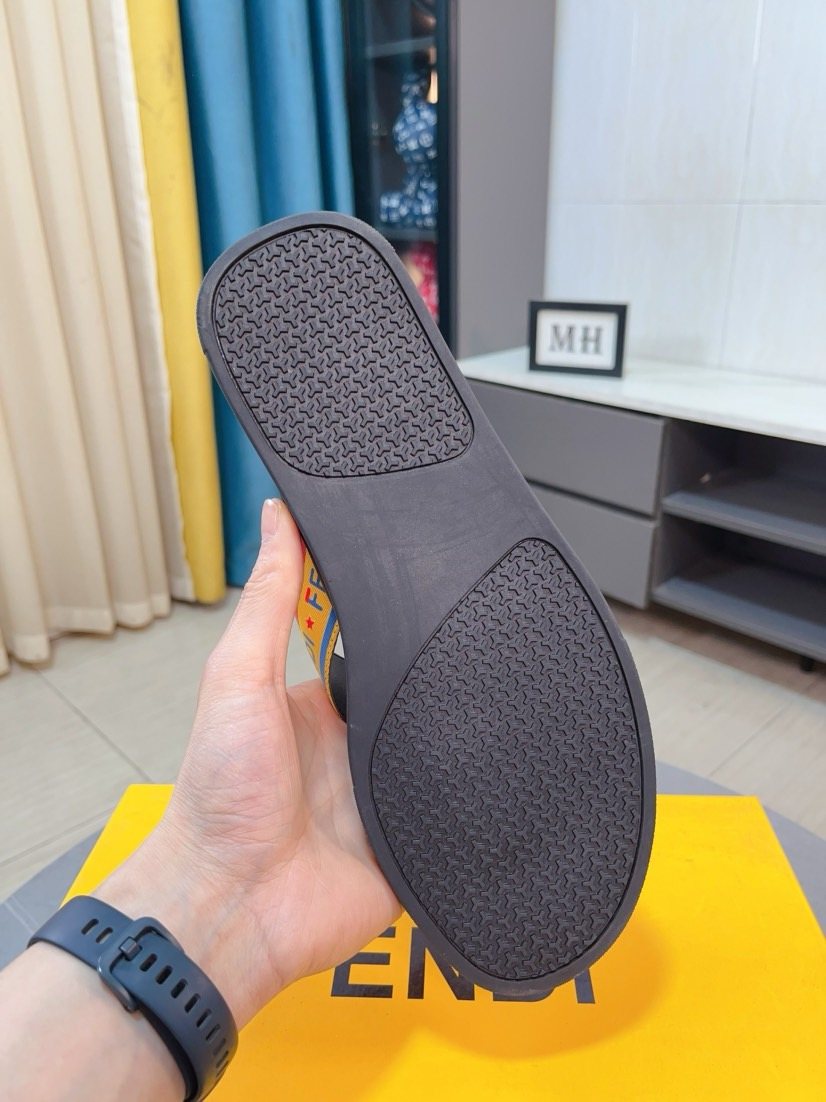 Fendi Men's Logo Strap Thong Sandals