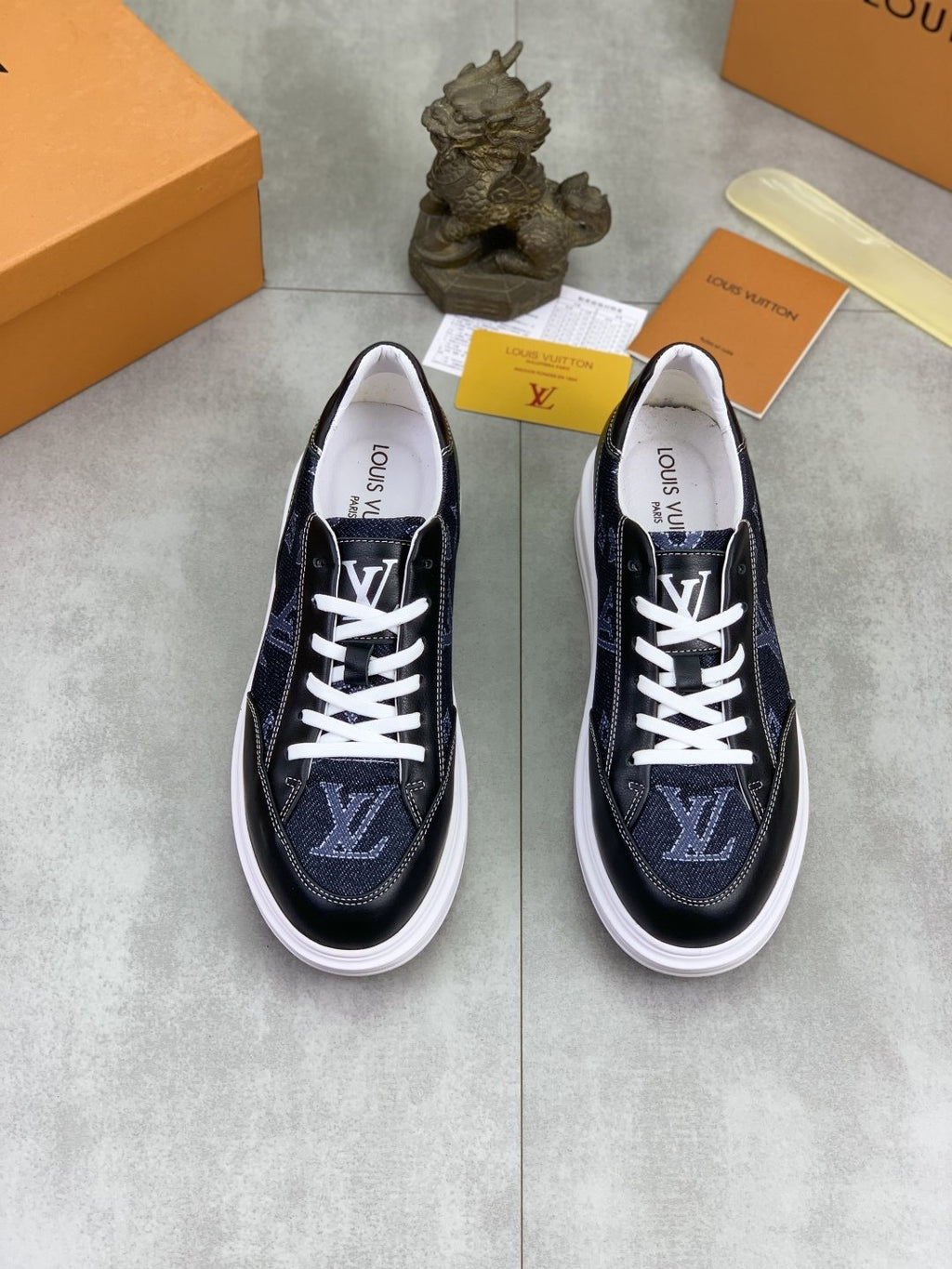 Louis Vuitton Patterned Low-Top Sneakers