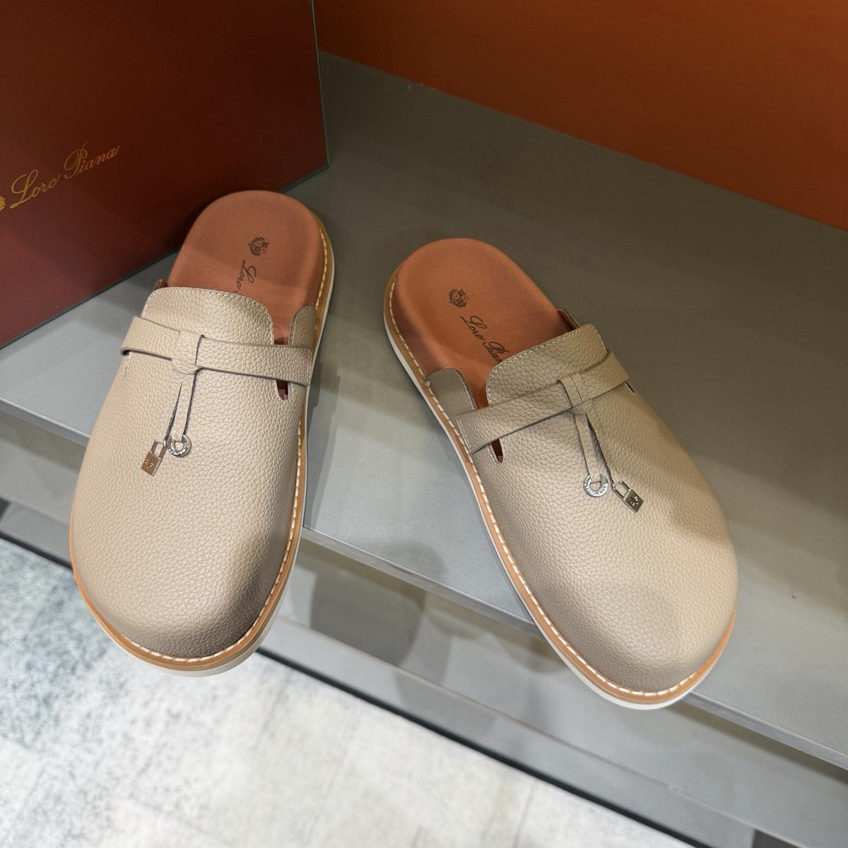 Textured Loafer Mule Shoes