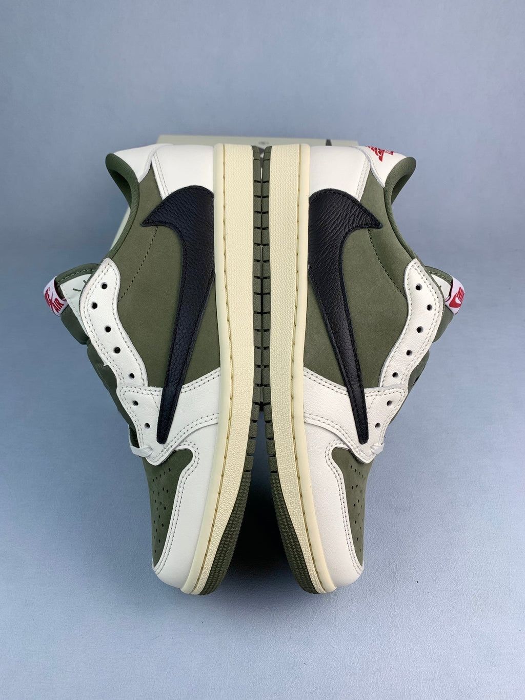 Air Jordan 1 Low x Travis Scott Medium Olive 9.0 Unisex Sneakers DM7866-200